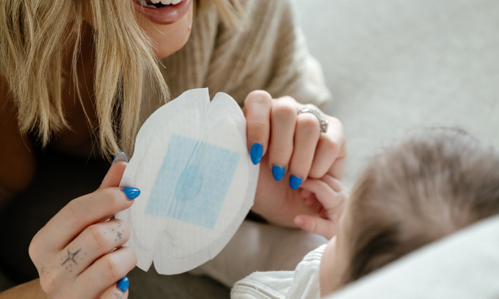 Boob Aid Nursing Pads to baby Boob Aid Nursing Pads to baby